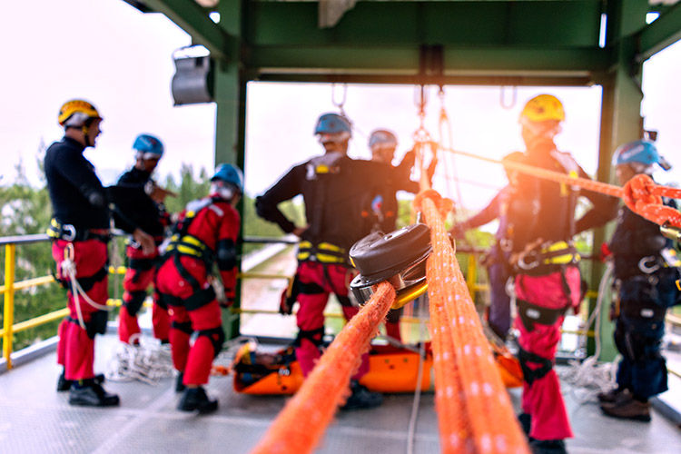 Comment se passe une formation en travail en hauteur ? La Réunion<br>Formation en travail en hauteur, La Réunion<br>Formation pour les travailleurs en hauteur, La Réunion